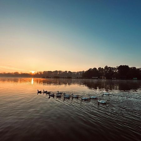 Swan Hotel Belgrád Kültér fotó